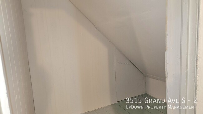 Building Photo - 3515 Grand Ave S