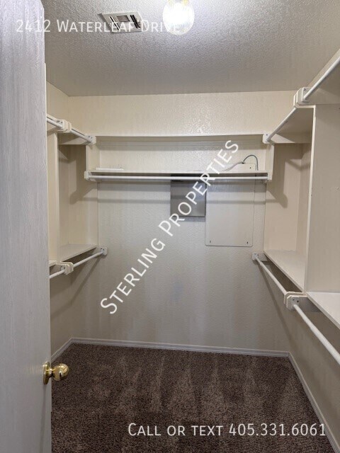Building Photo - 2412 Waterleaf Dr
