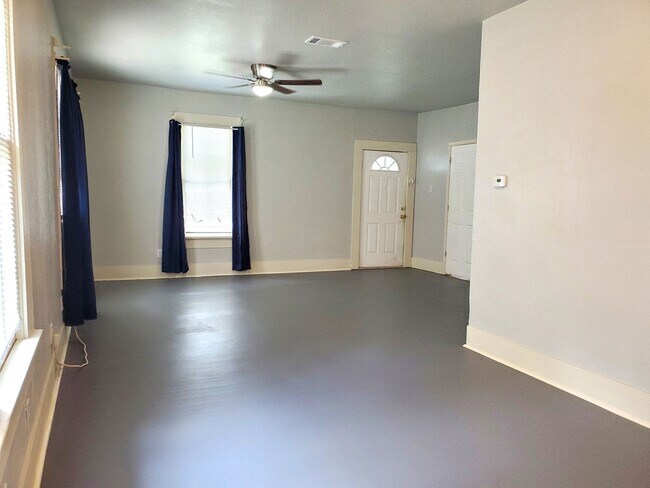 Building Photo - 4358 Kenneth Ave, Beaumont, TX 77705