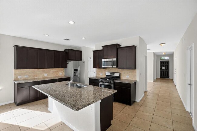 Building Photo - 620 Carly Ann Ln