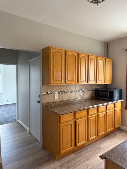 Building Photo - 9302 202nd St