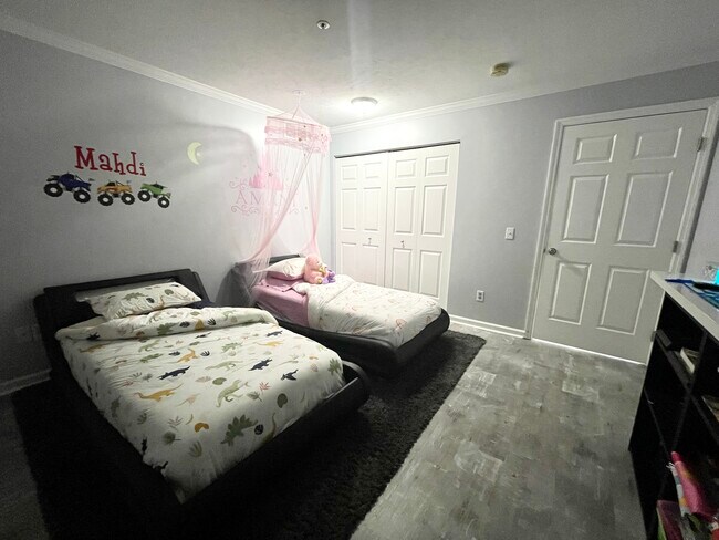 1st Bedroom - 3031 Poplar Creek Dr SE