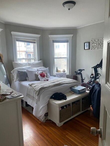 Building Photo - 10 Taft St