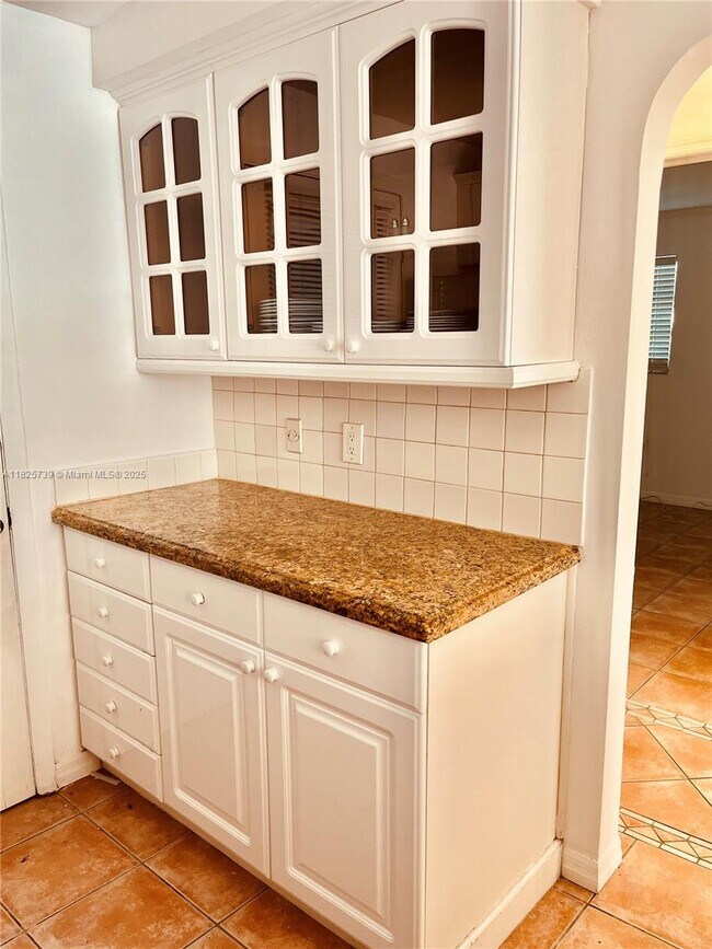 Building Photo - 251 Galen Dr