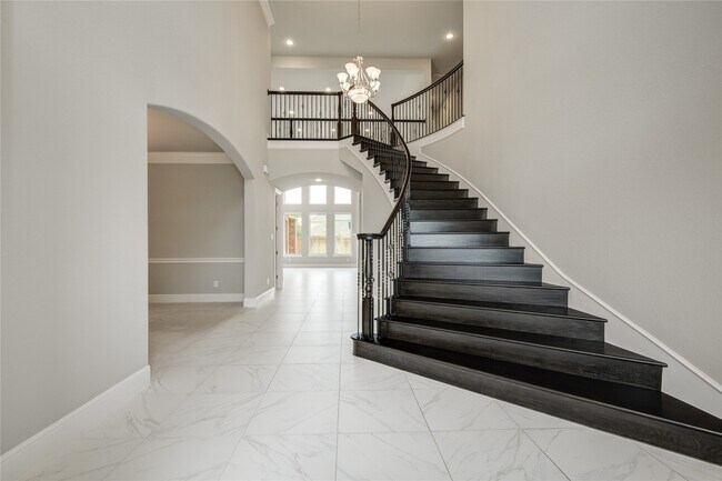 Building Photo - 26510 Crimson Bluff Ln