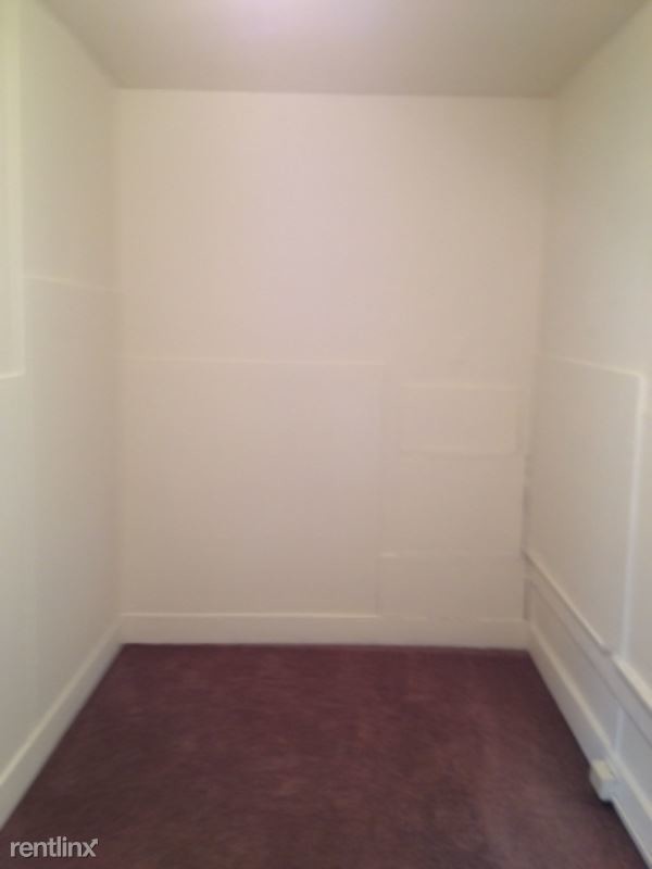 Building Photo - 424 Monroe Ave