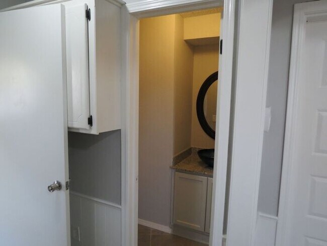 Building Photo - Edmond 4 bed!