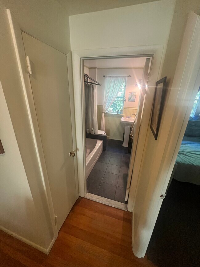 Bathroom Closet - 5412 Hermit Ter