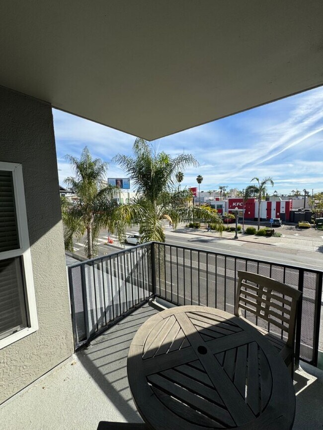 Building Photo - Amazing 4BR/2BA - Condo in the heart of North Park!