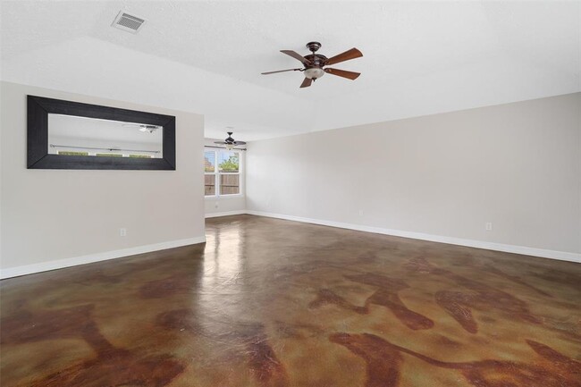 Building Photo - 217 Glen Haven Dr