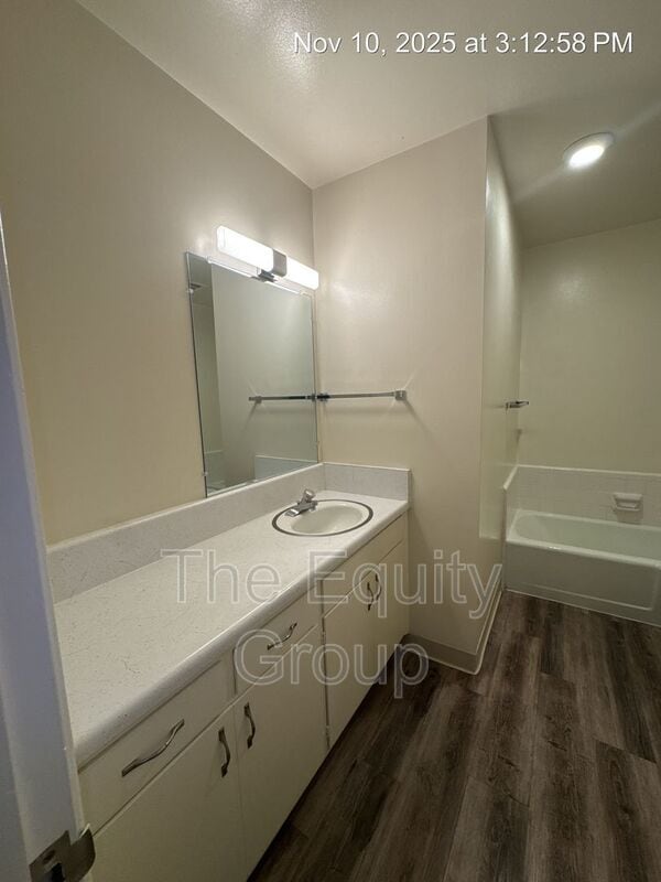 Building Photo - 332 N Westfield St