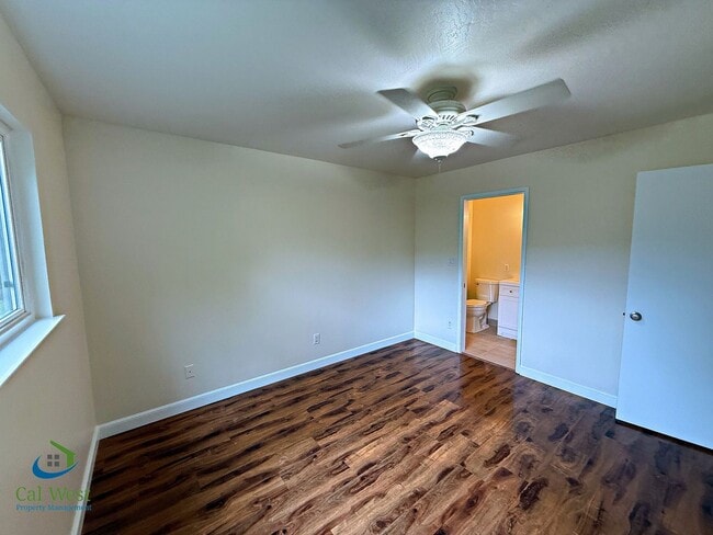 Building Photo - 1370 Fernwood Ln