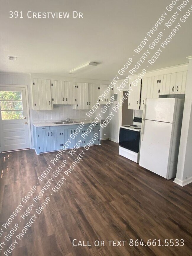 Building Photo - 391 Crestview Dr