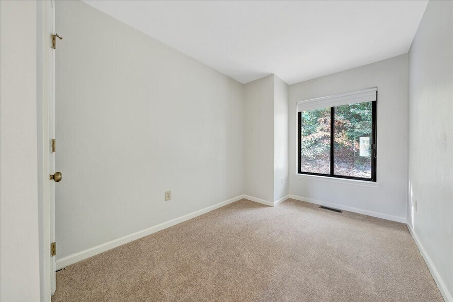 Bedroom 3 - 3377 Morning Dove Rd