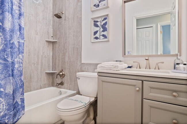 Building Photo - 4 Susan Pl