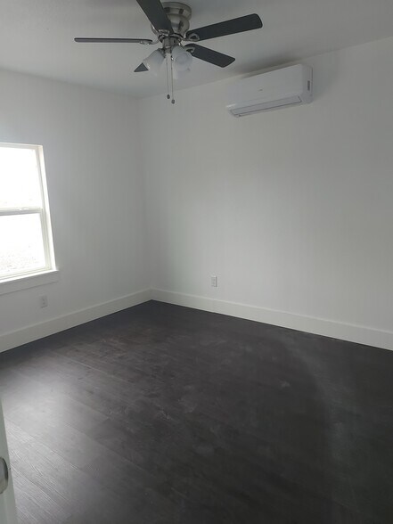 Building Photo - 18612 Baughman Dr