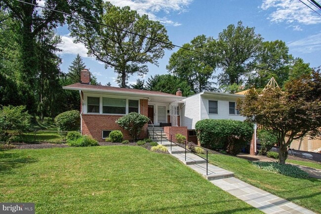 Building Photo - 7902 Rocton Ave