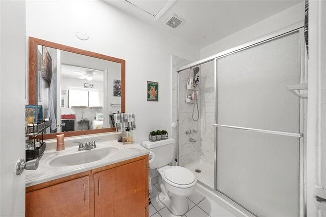 Building Photo - 9468 S Palm Dr