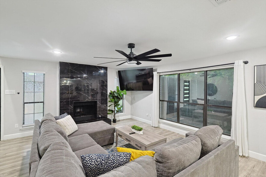 Building Photo - 1101 Homestead St