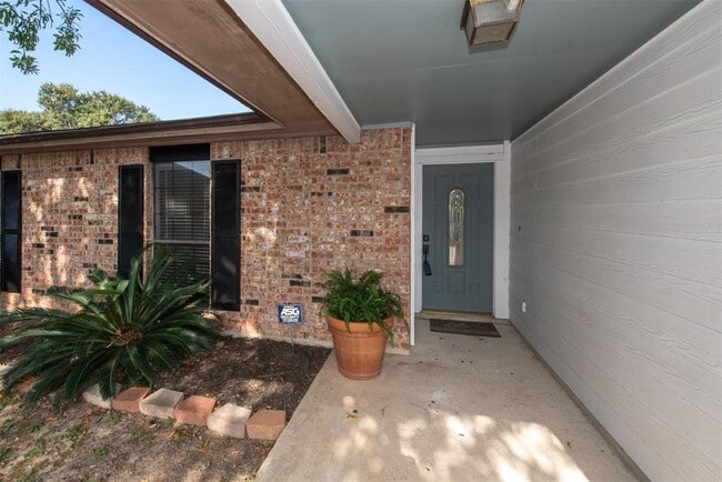 Building Photo - 17618 Autumn Trails Ln