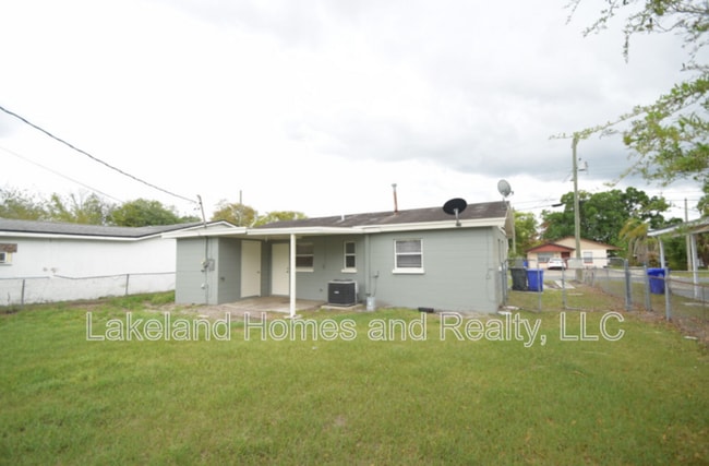 Building Photo - 1213 W Patterson St