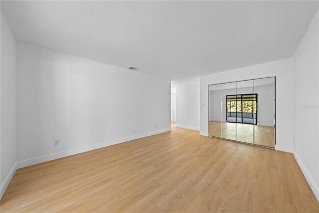 Building Photo - 5003 Gardengate Ln