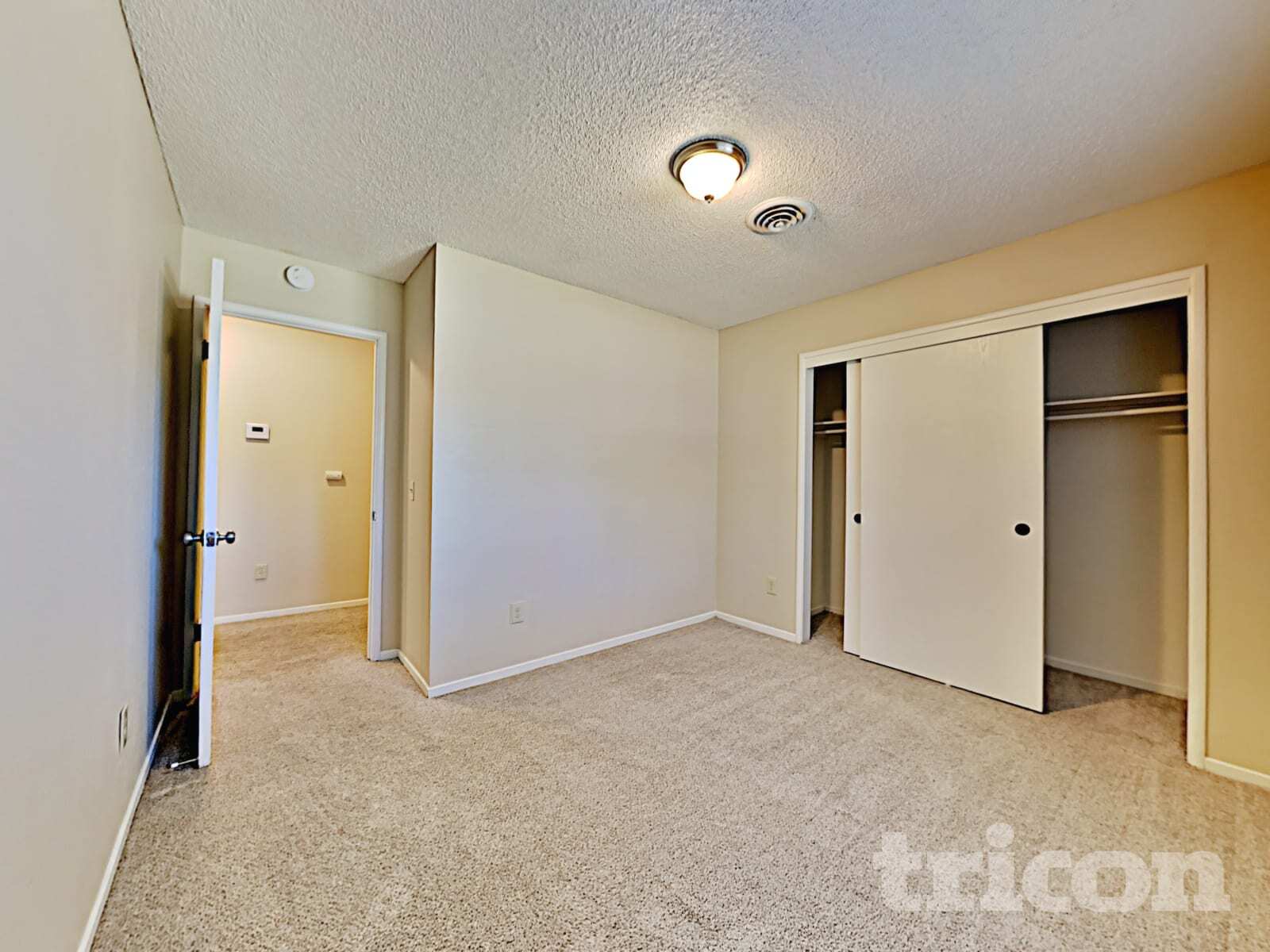 Building Photo - 619 E 24th St