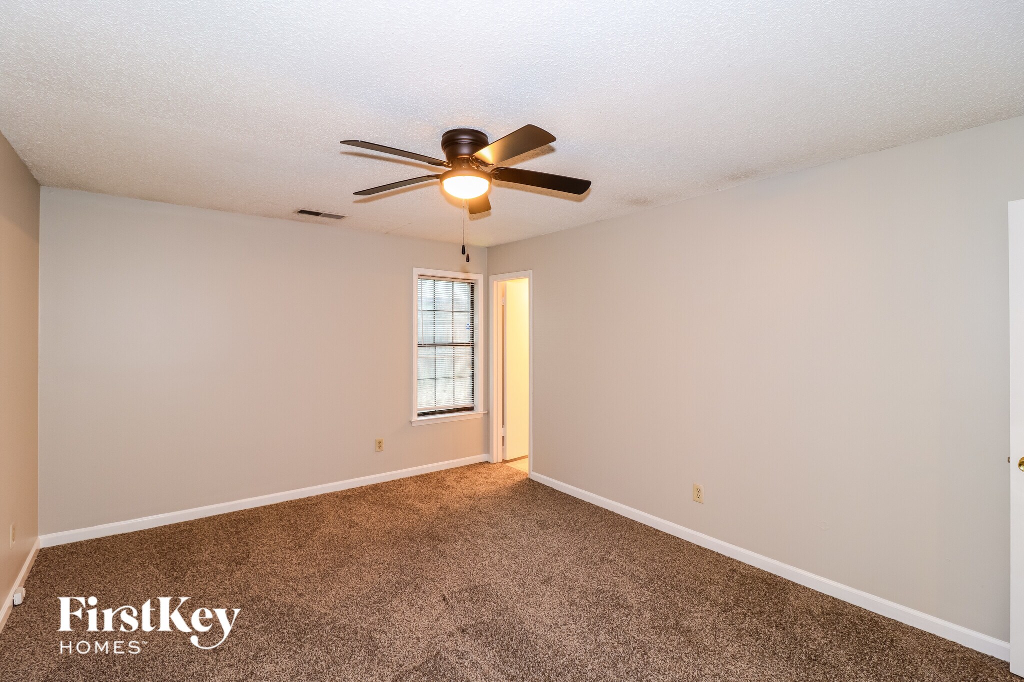 Building Photo - 6990 Scepter Cove