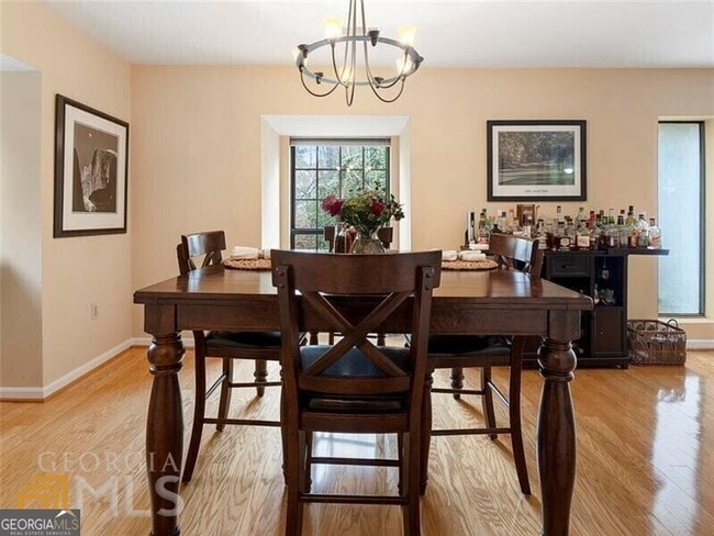 Building Photo - 4313 Pine Heights Dr NE