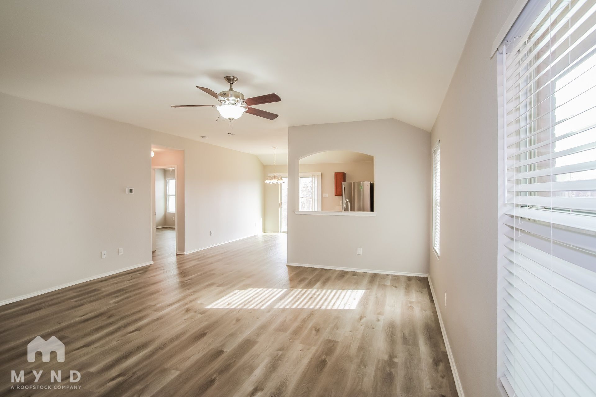 Building Photo - 4613 Redbud Dr