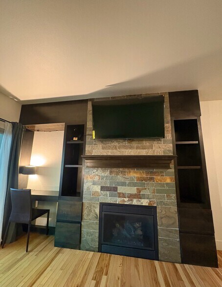 Building Photo - 2325 Sidewinder Dr