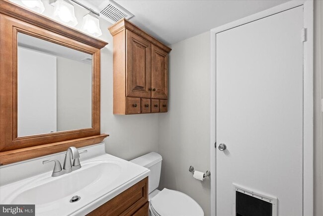 Building Photo - 1785 Westwind Way
