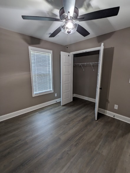 Building Photo - 105 Saraland Trl