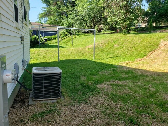 Building Photo - 3 bed 1.5 bath single family home in Wausau
