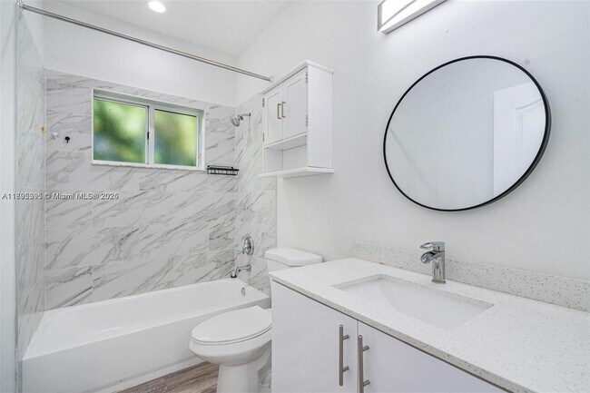 Building Photo - 16350 SW 50th Terrace