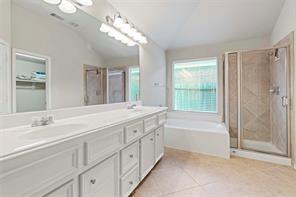 Building Photo - 27411 Tracy Ridge Ct