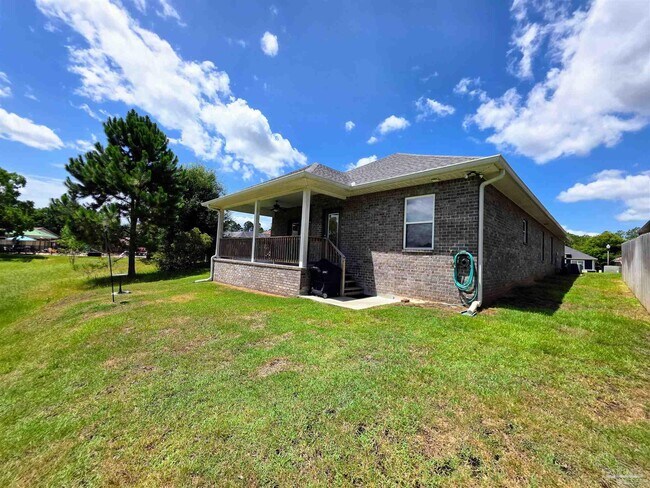Building Photo - 706 Upper Heron Way
