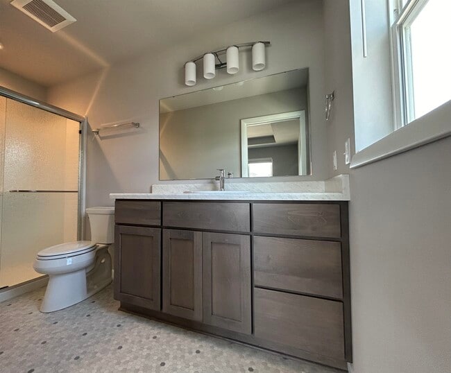 Building Photo - 2401 Wildcat Dr