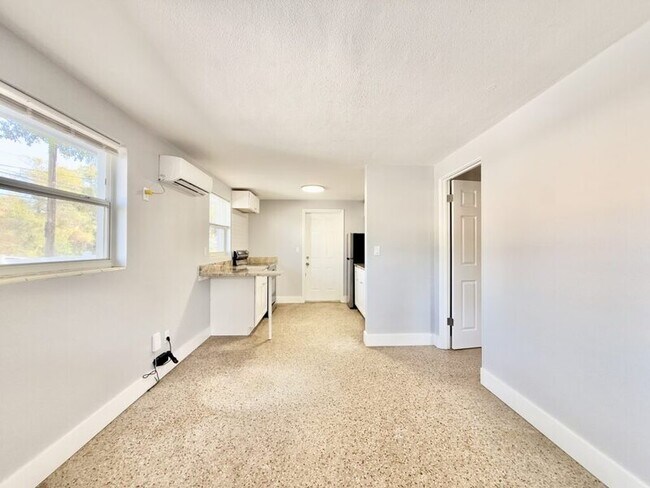 Building Photo - 115 Cleveland Ave SW