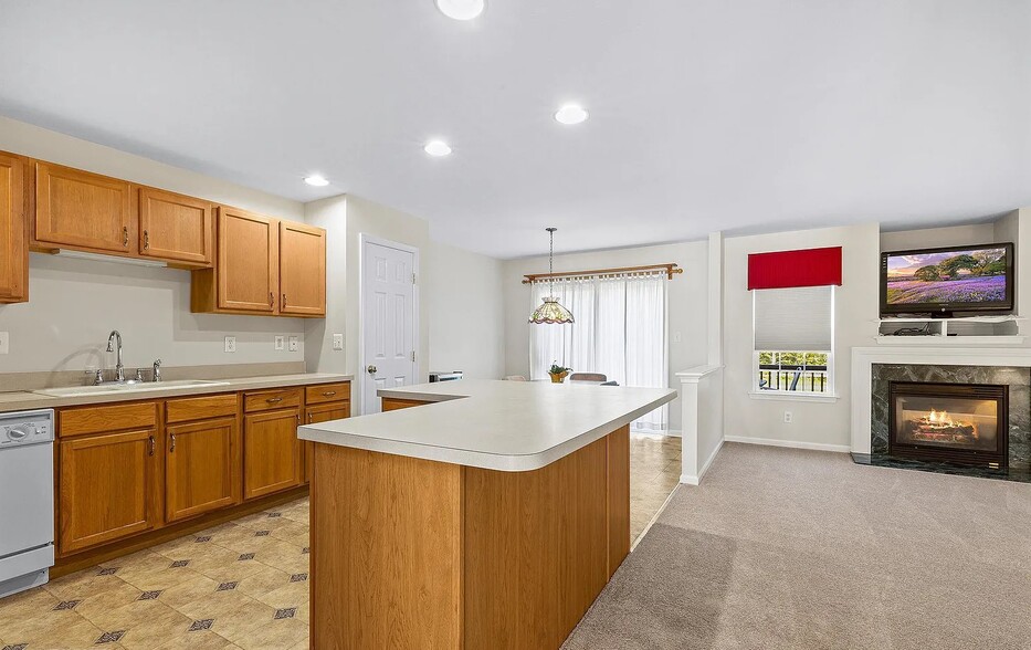 Building Photo - 387 Wheatfield Cir