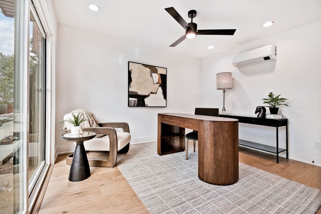 Building Photo - 210 NW 9th St