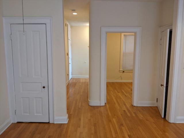 Building Photo - 2 bedroom in Evanston IL 60201