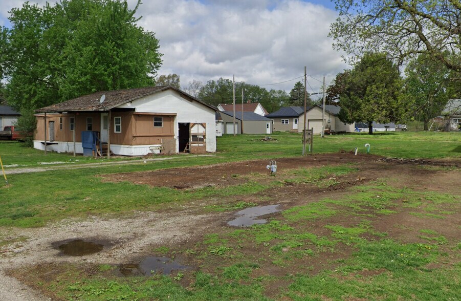 Building Photo - Sycamore Estates