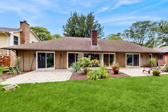 Building Photo - 1132 Barberry Ct