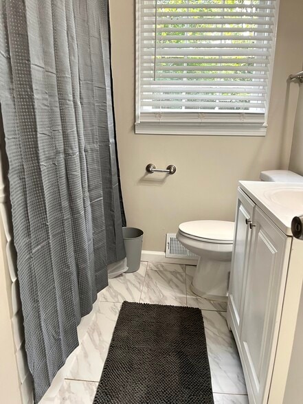 Building Photo - 3169 Bluebird Ln