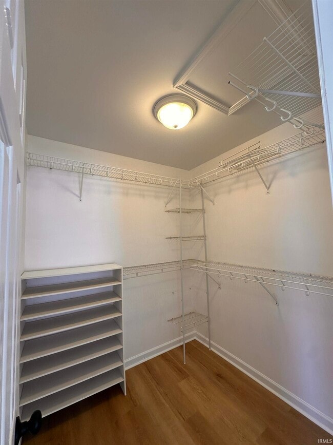Building Photo - 8477 Countrywood Ct
