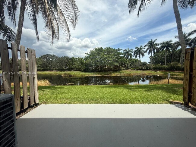Building Photo - 2434 Cordoba Bend