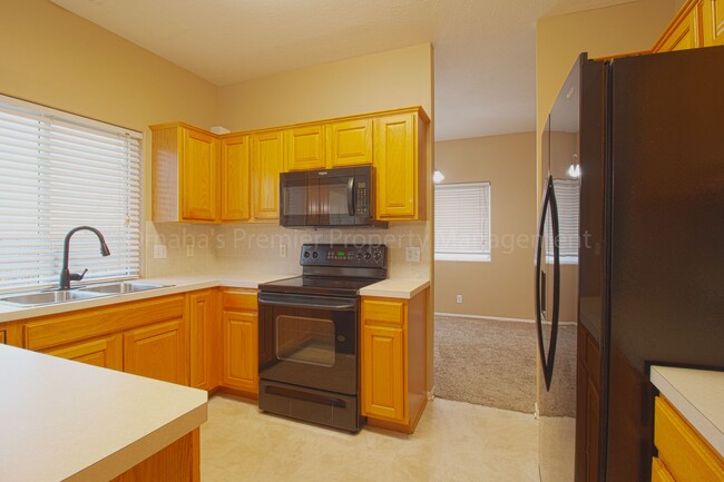 Building Photo - $1,022.50 Off Deposit! Pet Friendly, Spaci...