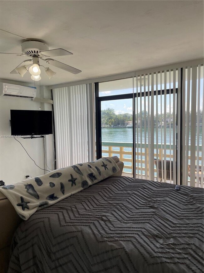 Building Photo - 6484 Indian Creek Dr