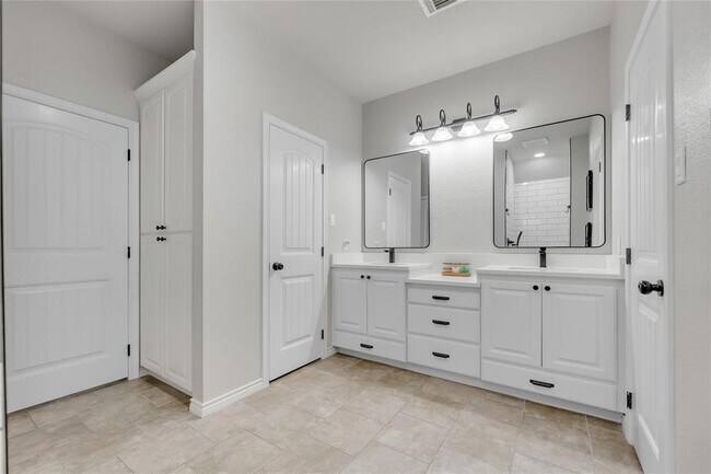 Building Photo - 935 Turtle Dove Trail